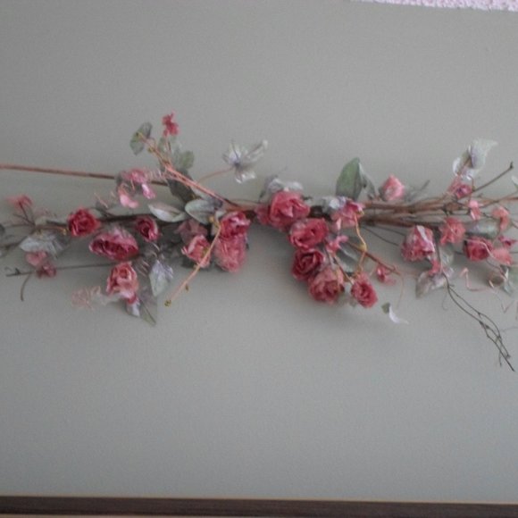 Roses & Foliage Décor – Set of 2 - Picture 3 of 6